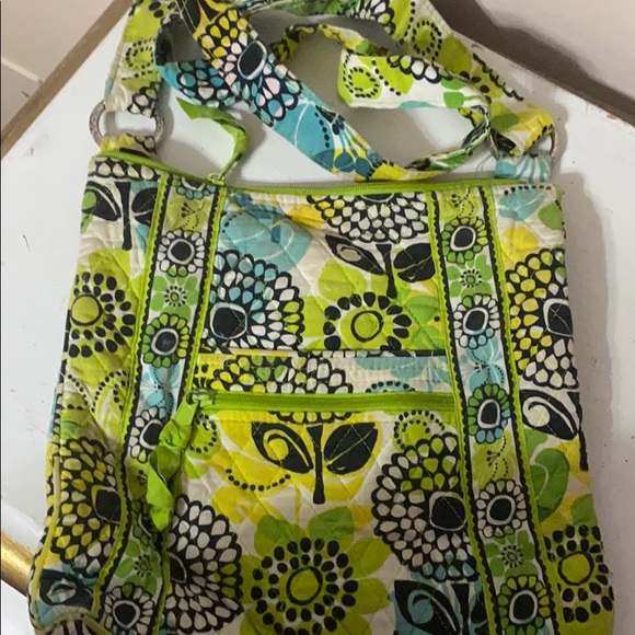 Handbags - Vera Bradley purse